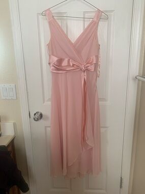 Evan Picone Pale Pink Chiffon Midi Dress with Satin Waist Bow